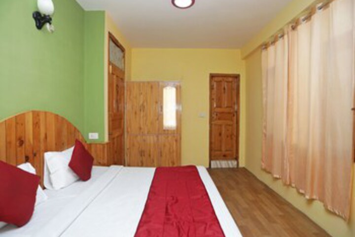 Room 13 of 17