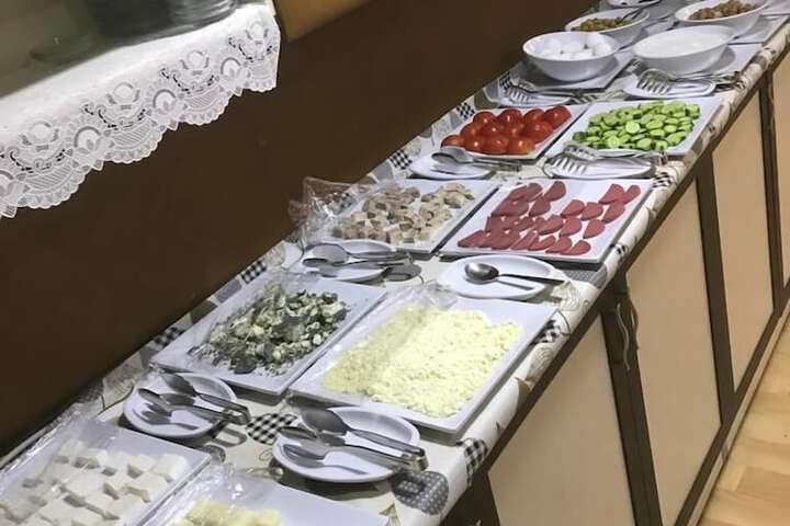 Dining 18 of 27