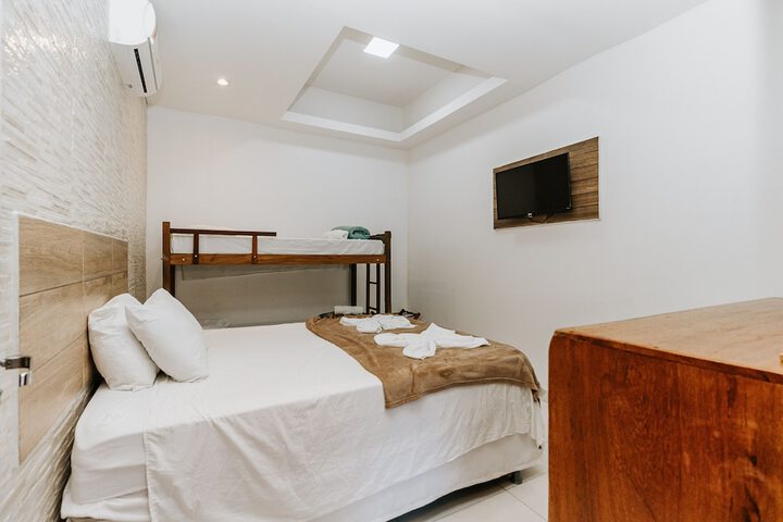 Room 26 of 33