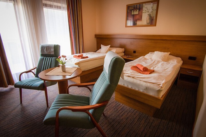 Room 10 of 51