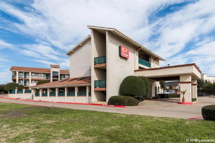 Image of ECONO LODGE INN SUITES SIX FLAGS