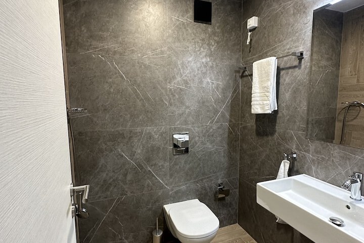 Room 15 of 22