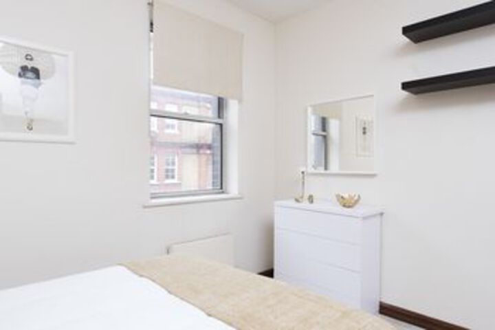 Room 15 of 26
