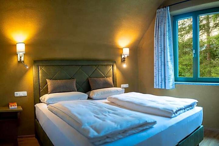 Room 4 of 14