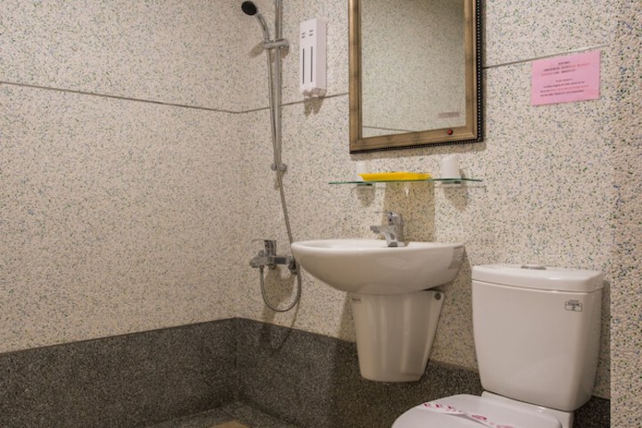 Room 15 of 21