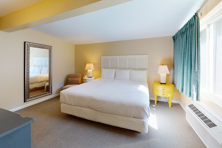 Room 21 of 85