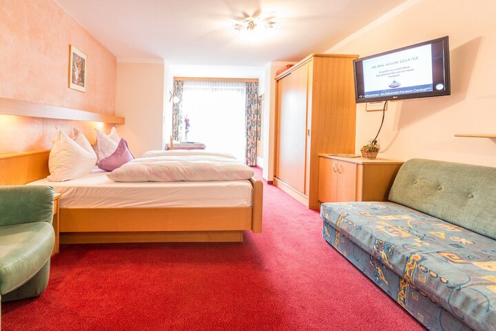 Room 29 of 102