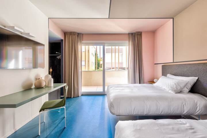 Room 8 of 36