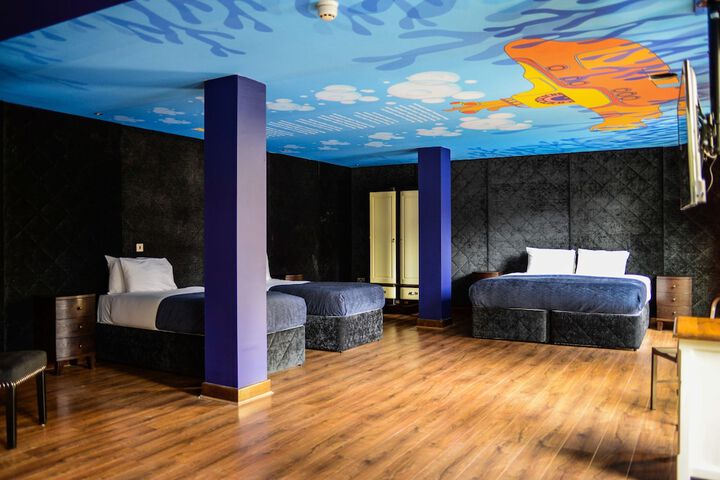Room 25 of 53