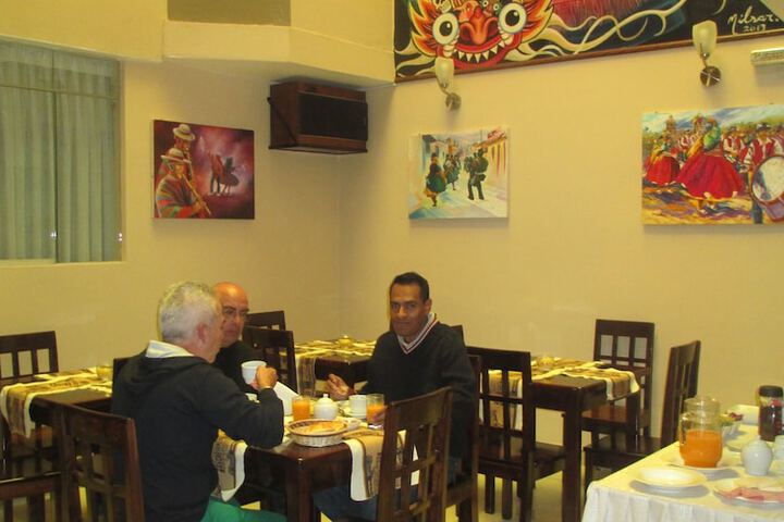 Dining 15 of 17