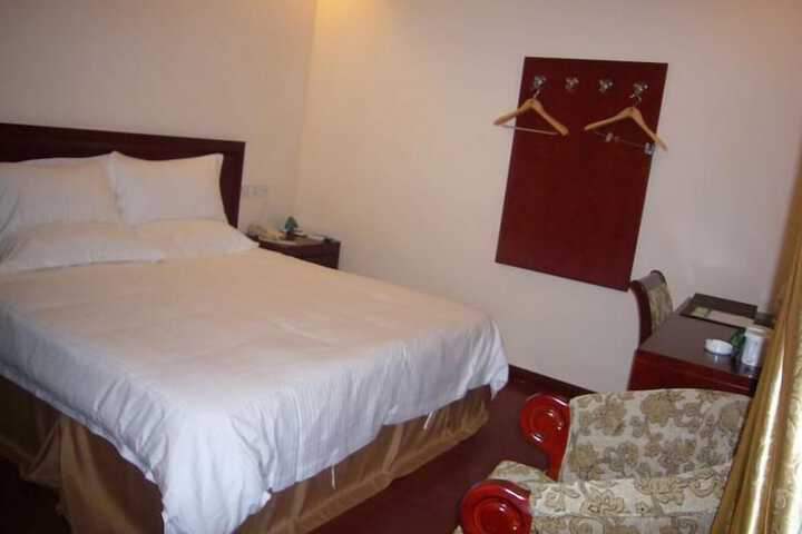 Room 4 of 44