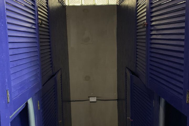 Room 10 of 14