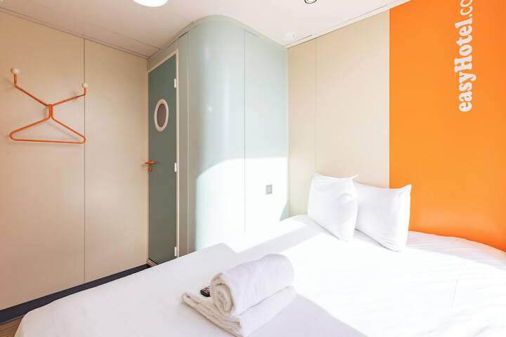 Room 7 of 47