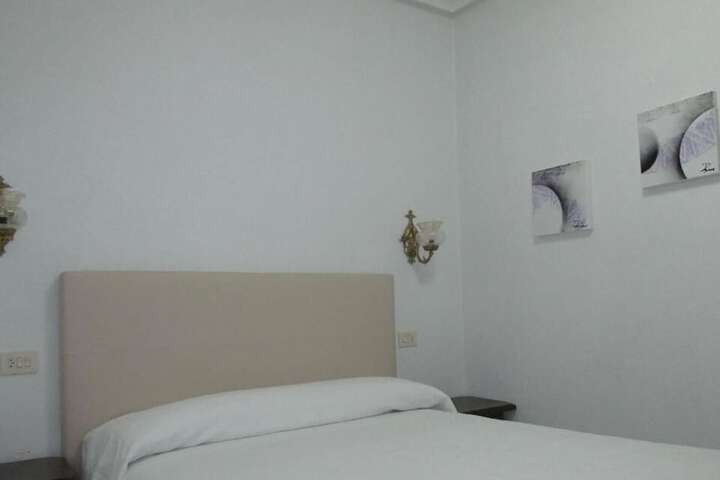 Room 16 of 66