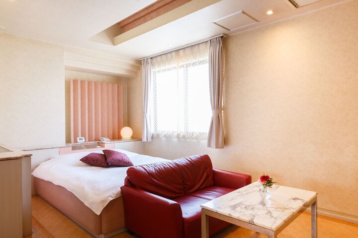 Room 13 of 35