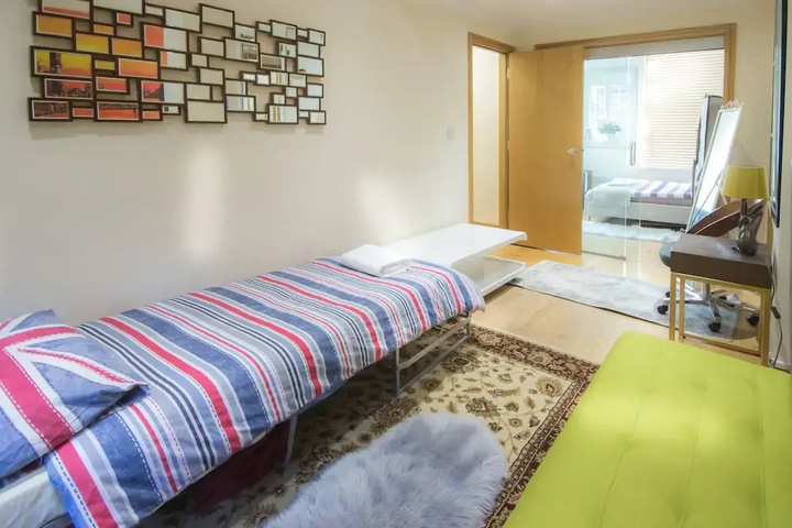 Room 3 of 16