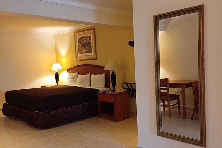 Room 15 of 37