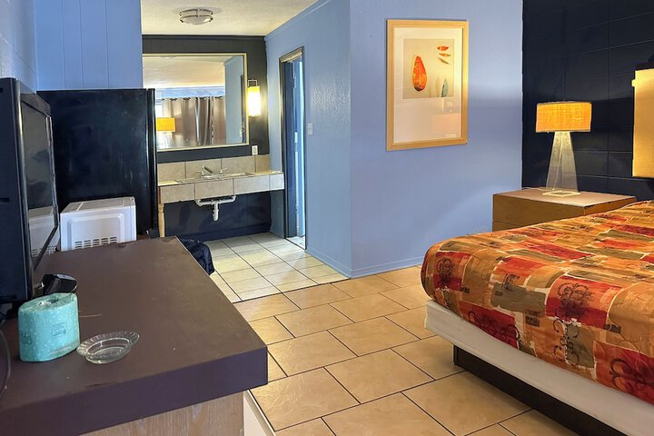 Family Room with 2 Double Beds (1 of 8)