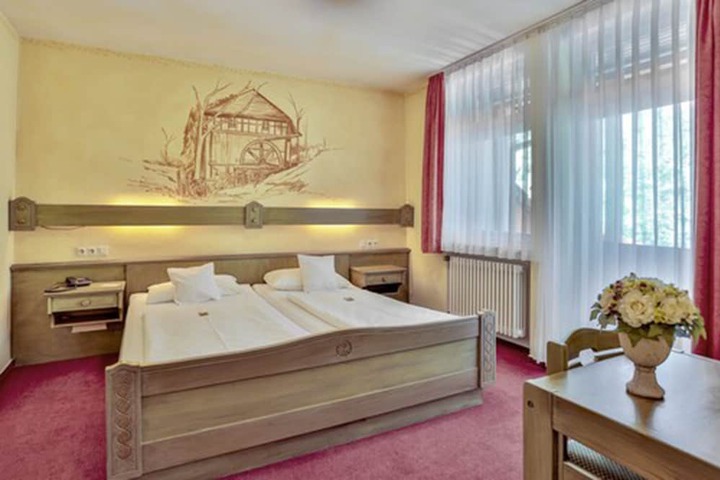 Room 10 of 31