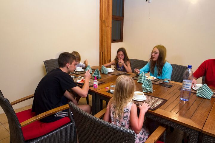 Dining 41 of 69