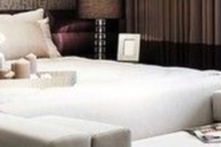Room 10 of 17