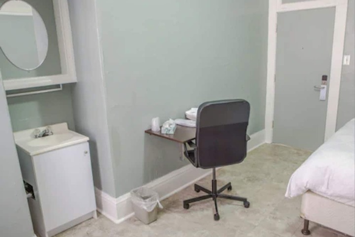 Deluxe Double Bed Shared Bathroom (1 of 20)