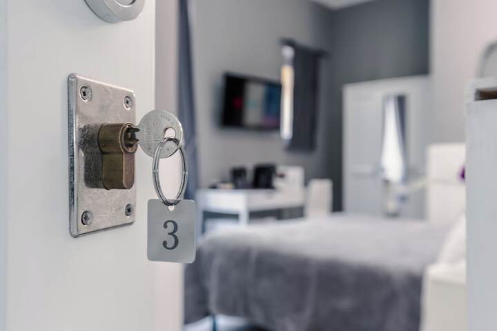 Room 14 of 71