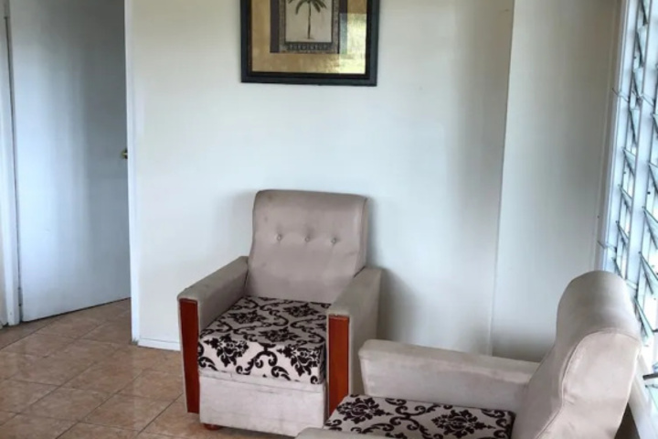 Room 9 of 14