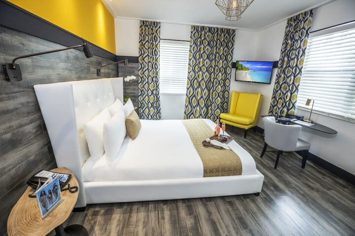King Bedroom (16 of 17)