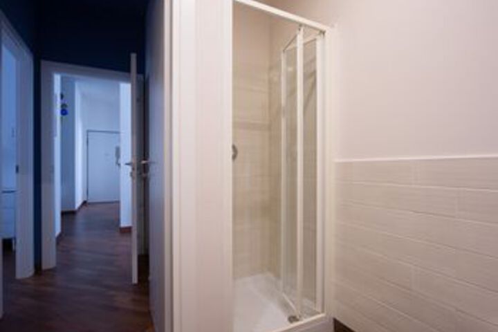 Room 5 of 22