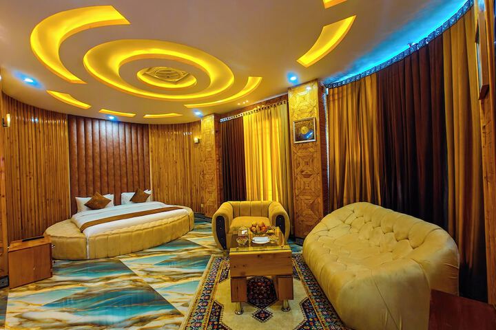 Room 16 of 43