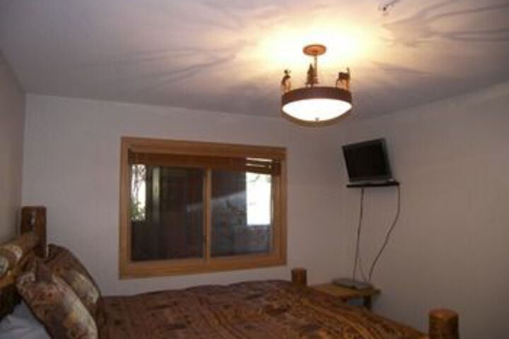 Room 13 of 25