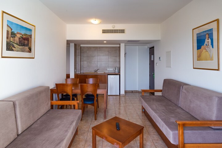 Room 19 of 50