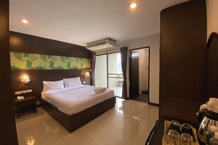 Room 31 of 186