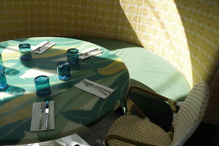 Dining 32 of 48