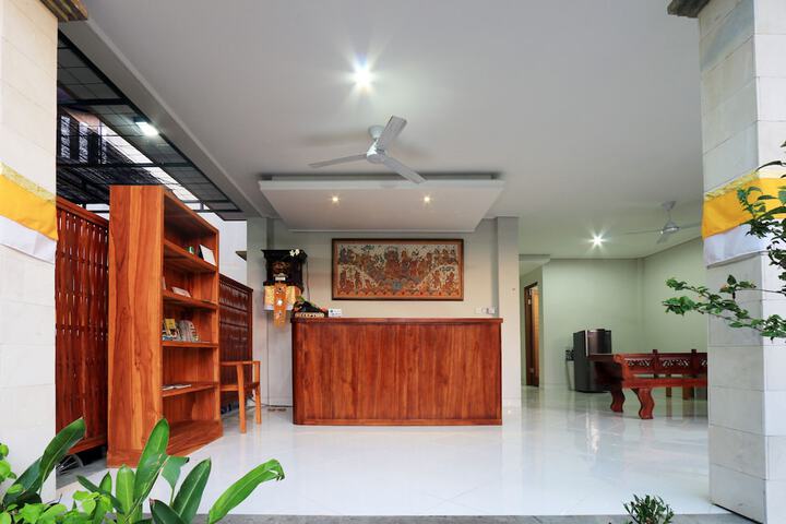 Guest Lobby