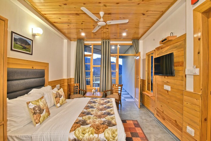 Room 5 of 7
