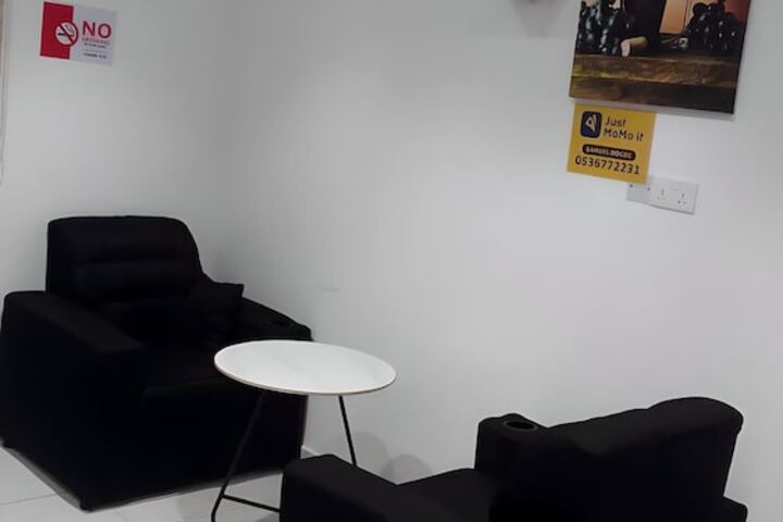 Room 9 of 38