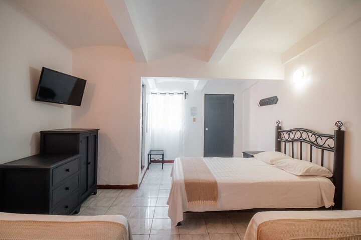 Room 14 of 38