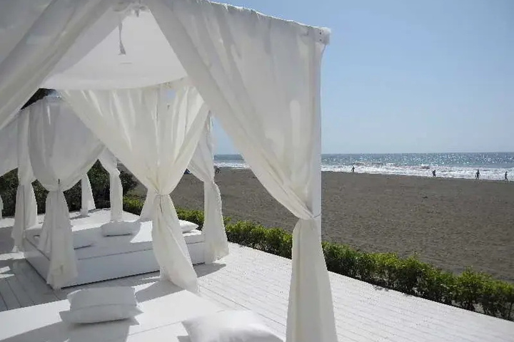 Beach 7 of 14