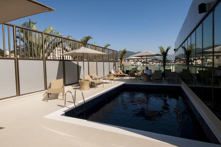 Pool 43 of 81