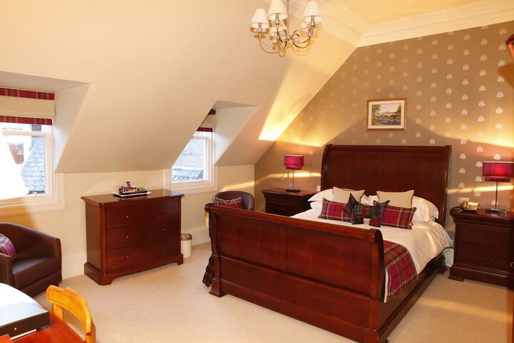 Room 34 of 51