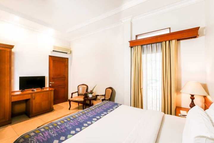 Room 15 of 37