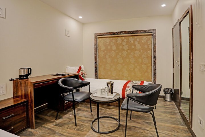 Room 52 of 65
