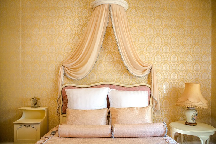 Room 22 of 80