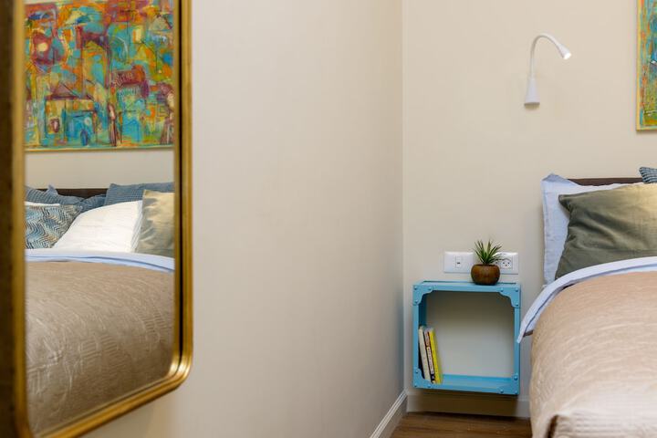 Room 12 of 60
