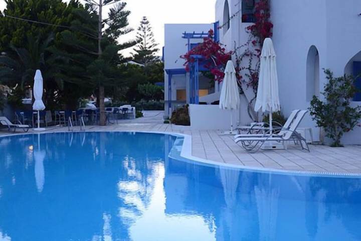 Pool 76 of 99