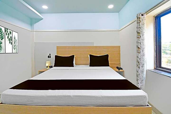 Hotel O White House