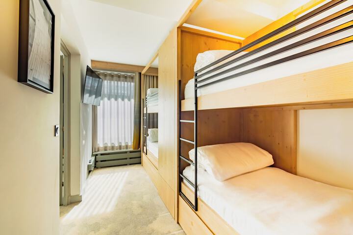 Room 20 of 87