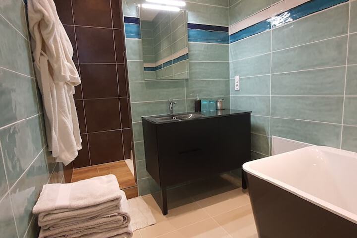 Room 125 of 193